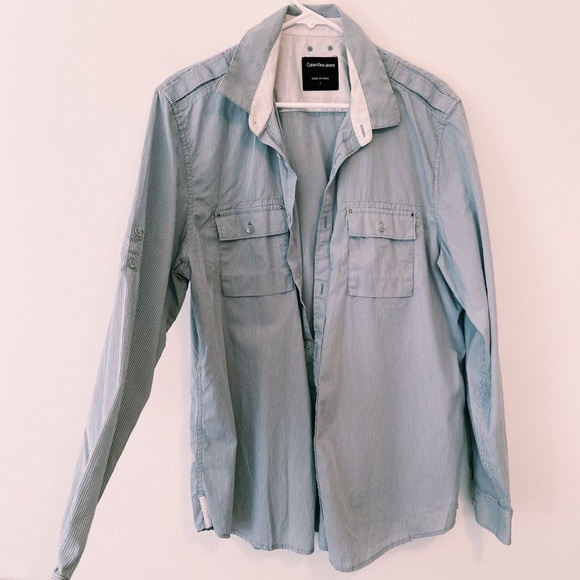 ••Calvin Klein Stripped Button Down Shirt - Picture 1 of 6